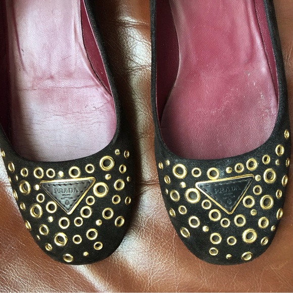 Brown suede Prada round-toe flats - Picture 7 of 10
